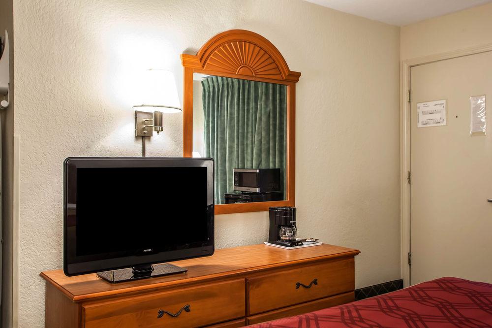 Economy Inn & Suites ハンニバル エクステリア 写真