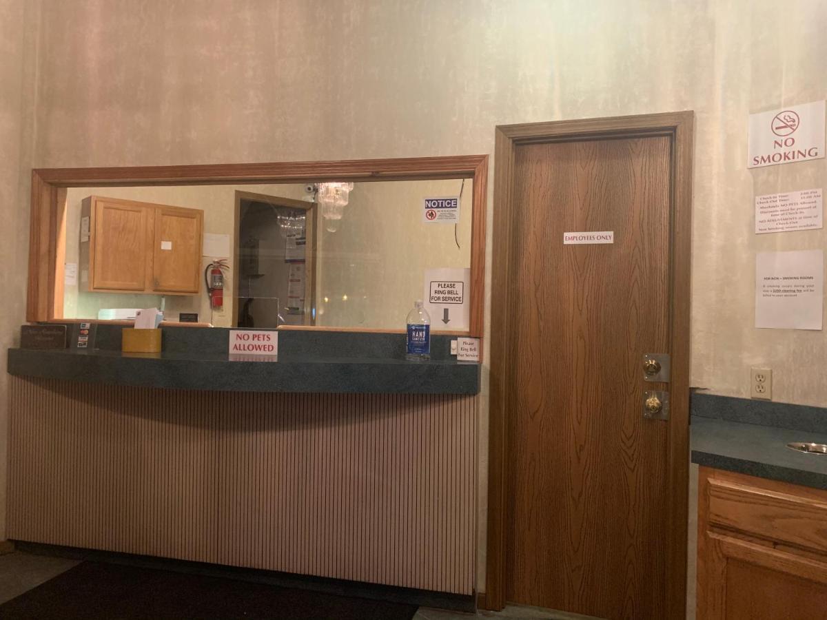 Economy Inn & Suites ハンニバル エクステリア 写真