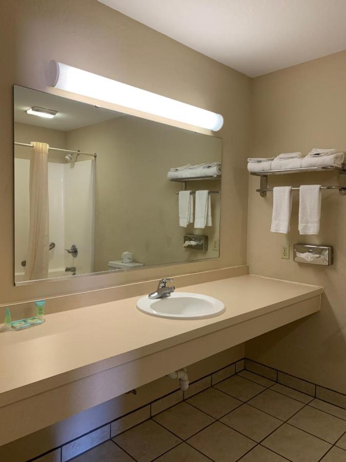 Economy Inn & Suites ハンニバル エクステリア 写真