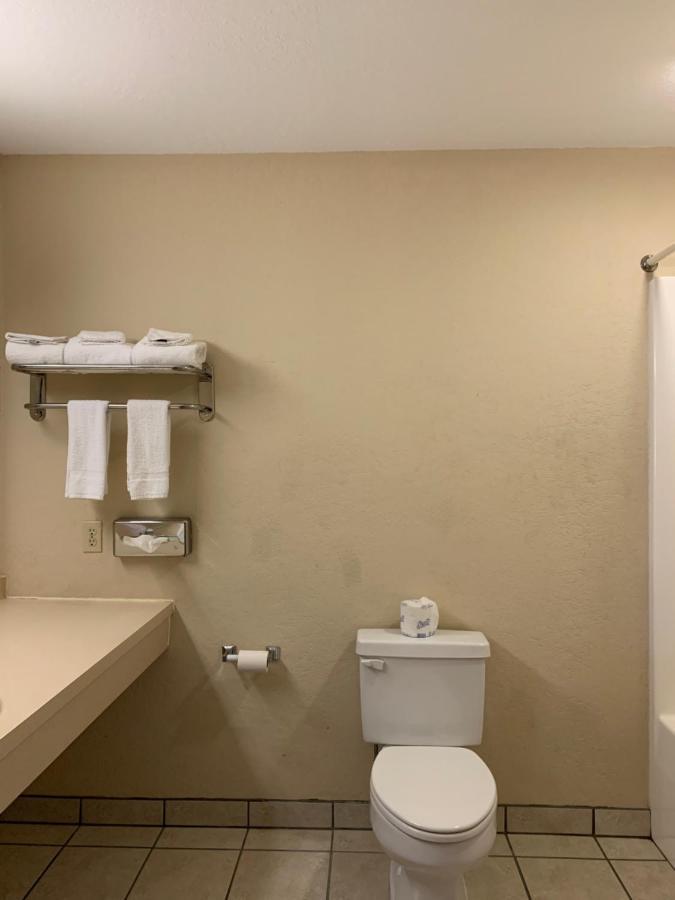 Economy Inn & Suites ハンニバル エクステリア 写真