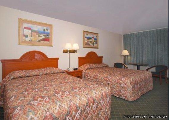 Economy Inn & Suites ハンニバル 部屋 写真