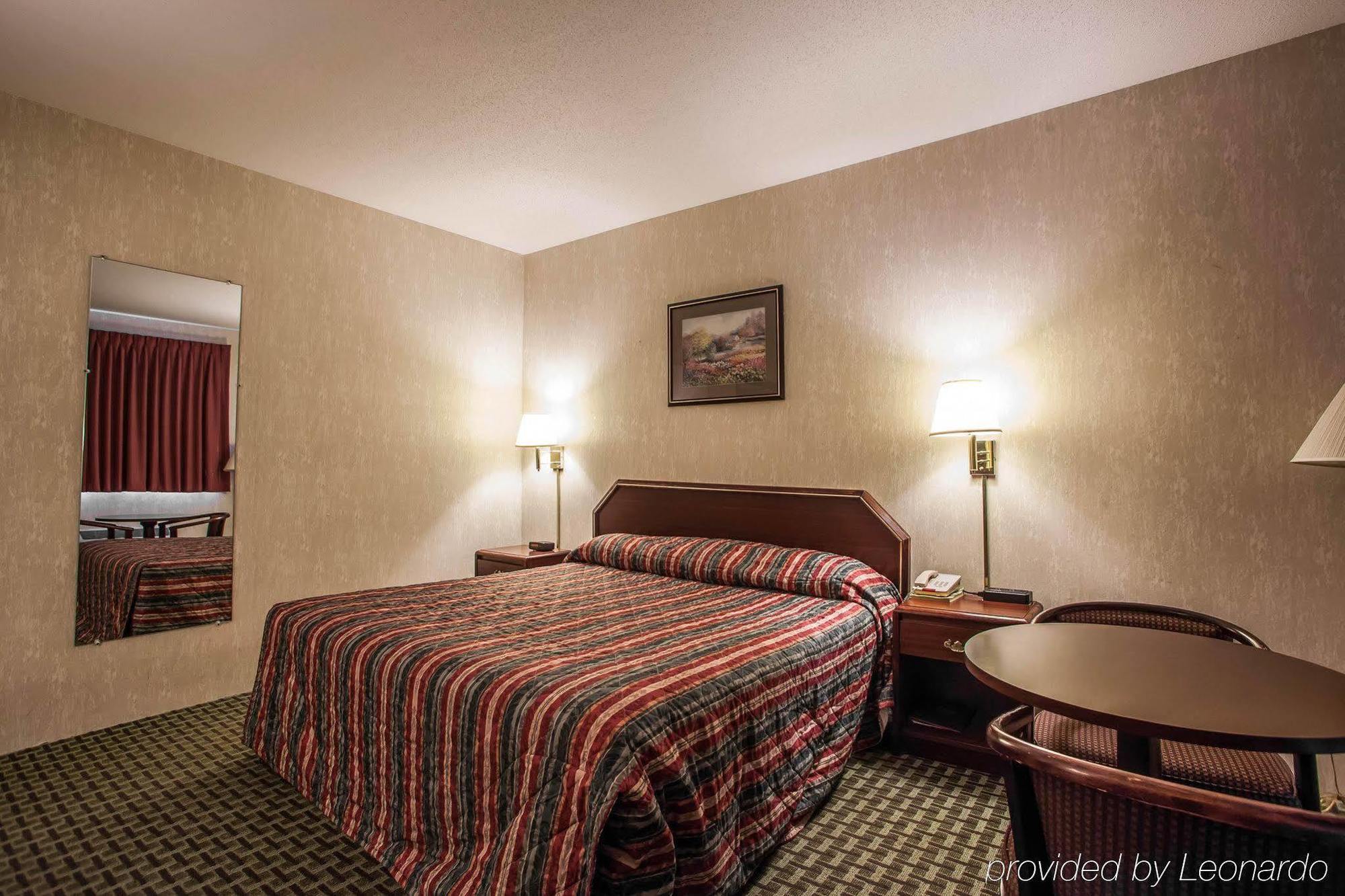 Economy Inn & Suites ハンニバル エクステリア 写真